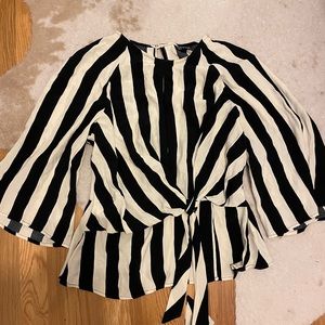 Topshop black and off-white blouse only worn once!